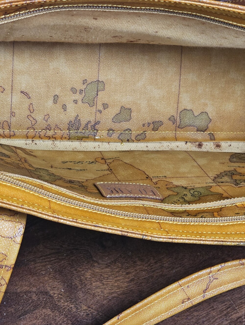 VTG Alviero Martini Prima Classe Italian Leather Map Print Shoulder Bag Rare - Picture 6 of 12